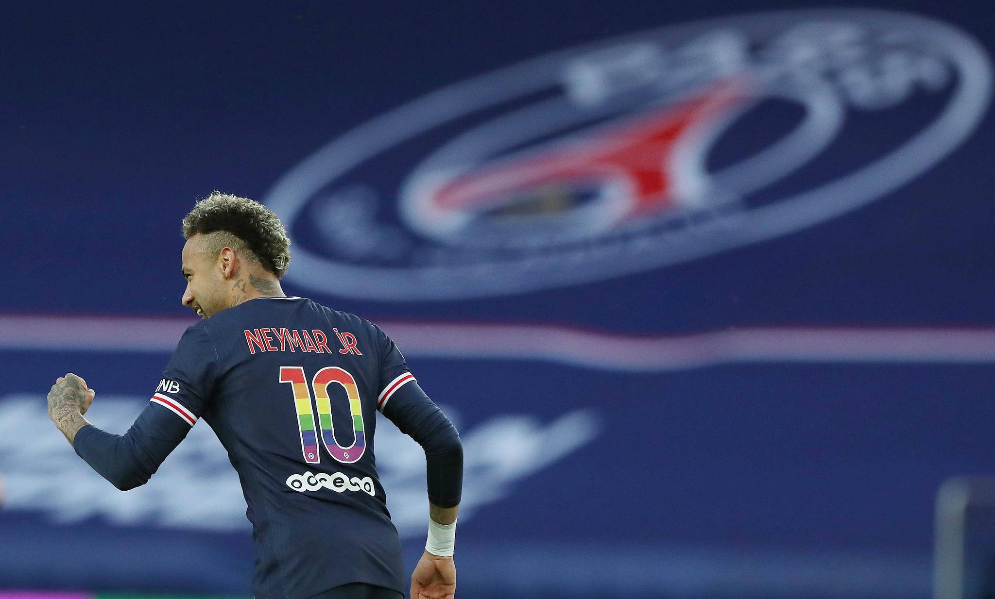 龙虎棋牌app-巴黎圣日耳曼大胜获胜，保持不败势头