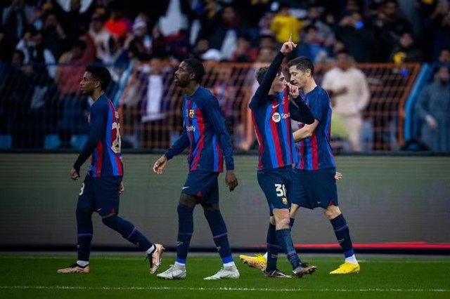 马竞淘汰梅西巴萨，欧冠赛场精彩纷呈